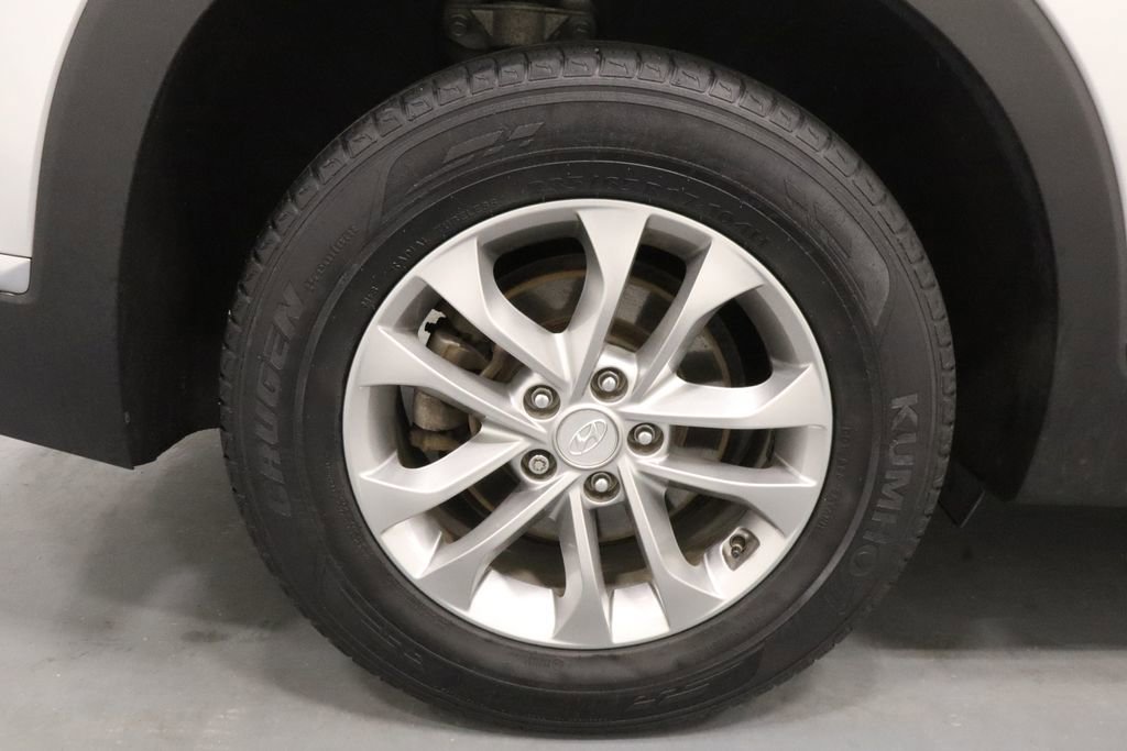 Used 2019 Hyundai Santa Fe SE AWD/4WD image 28