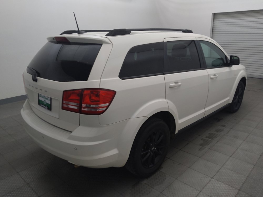 Used 2020 Dodge Journey SE w/ SE Popular Equipment Group FWD image 9