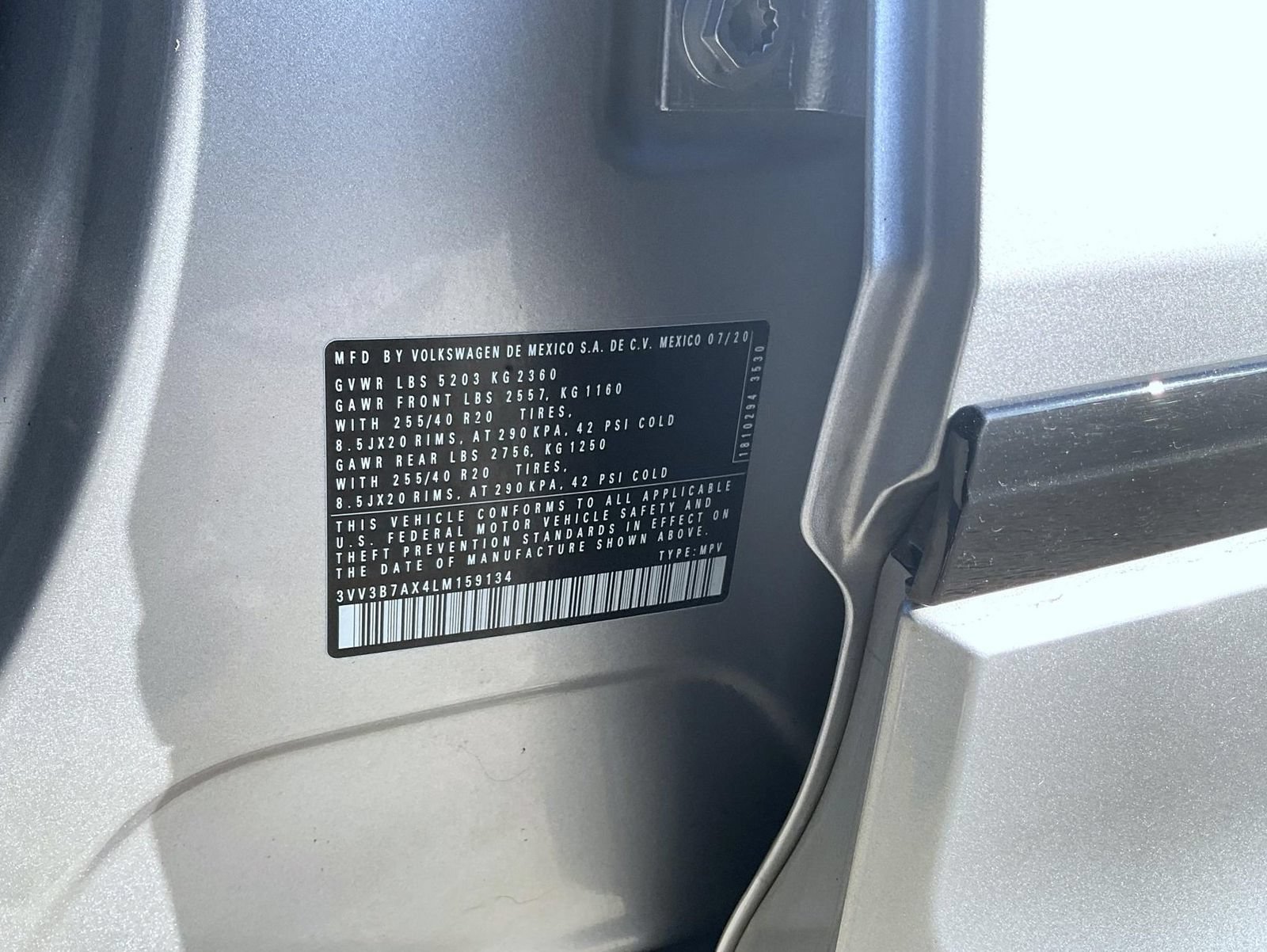 Used 2020 Volkswagen Tiguan SE R-Line FWD image 26