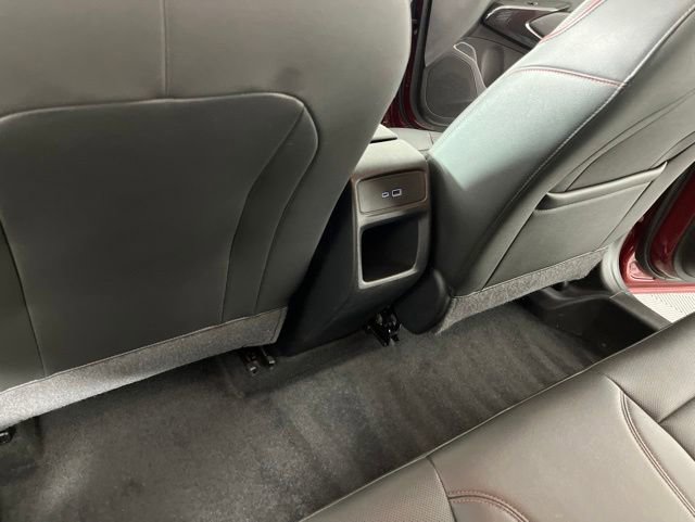 Used 2024 Chevrolet Trax RS w/ Sunroof Package FWD image 42
