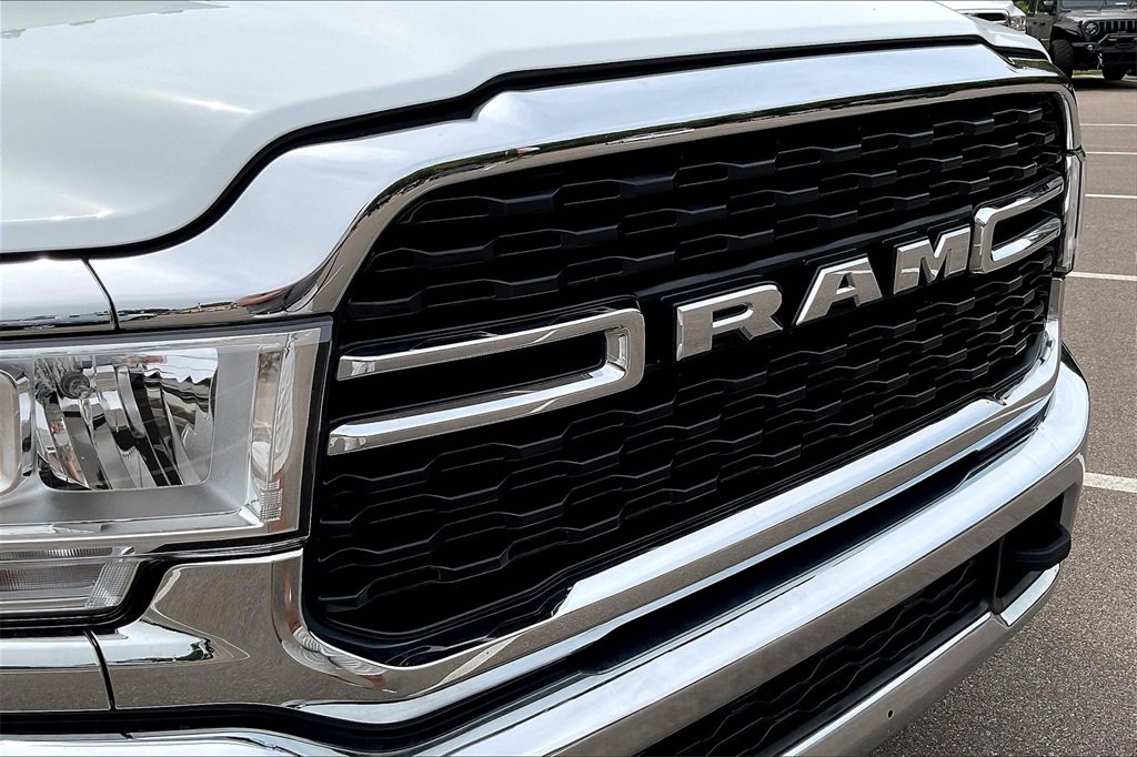 Used 2024 RAM 3500 Big Horn image 30