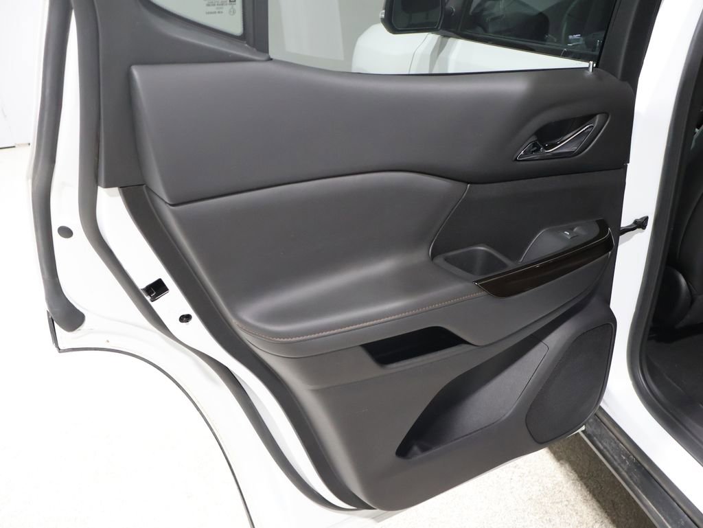 Used 2023 GMC Acadia AT4 w/ Technology Package image 20