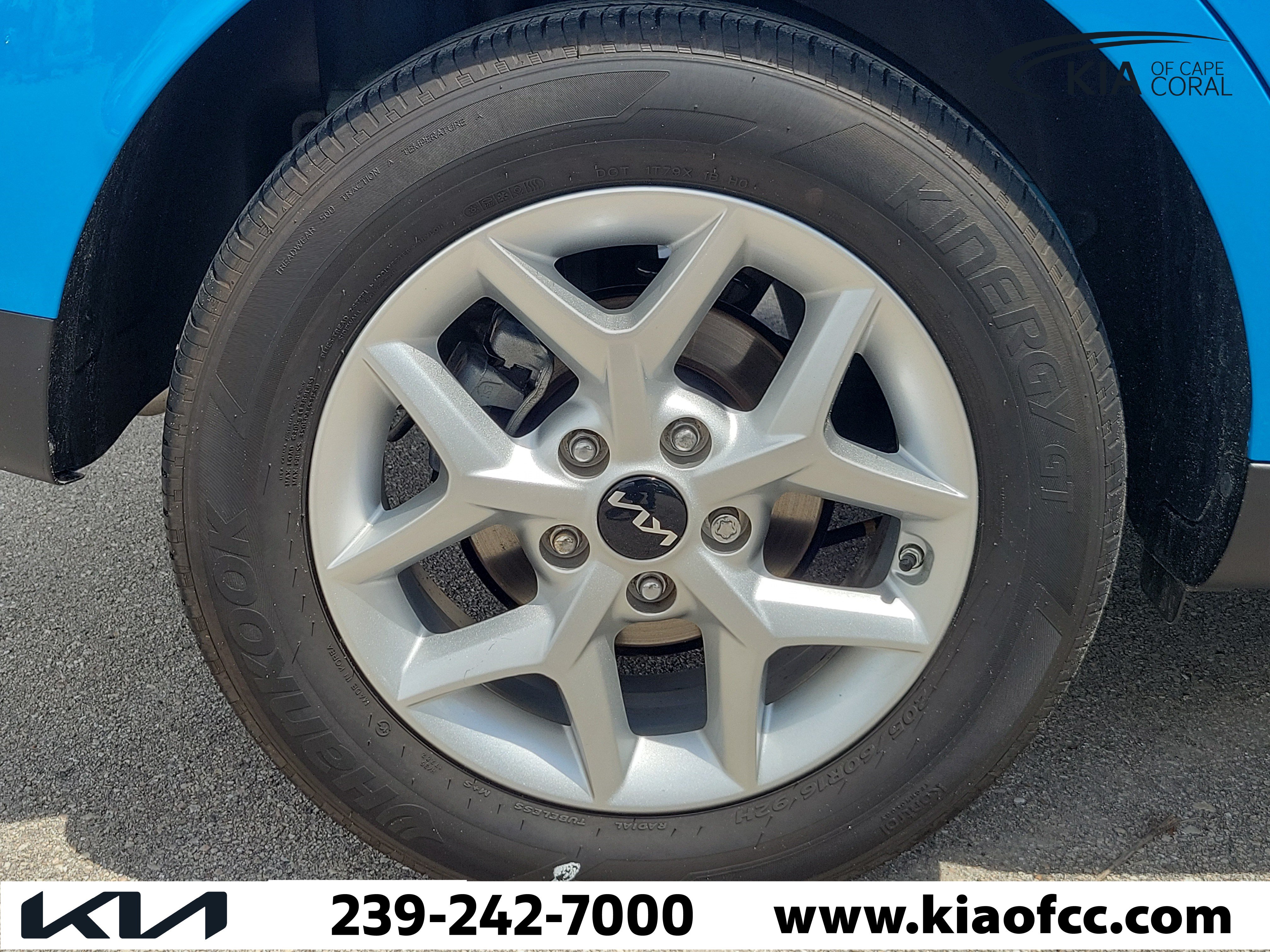 Certified 2025 Kia Soul S FWD image 9