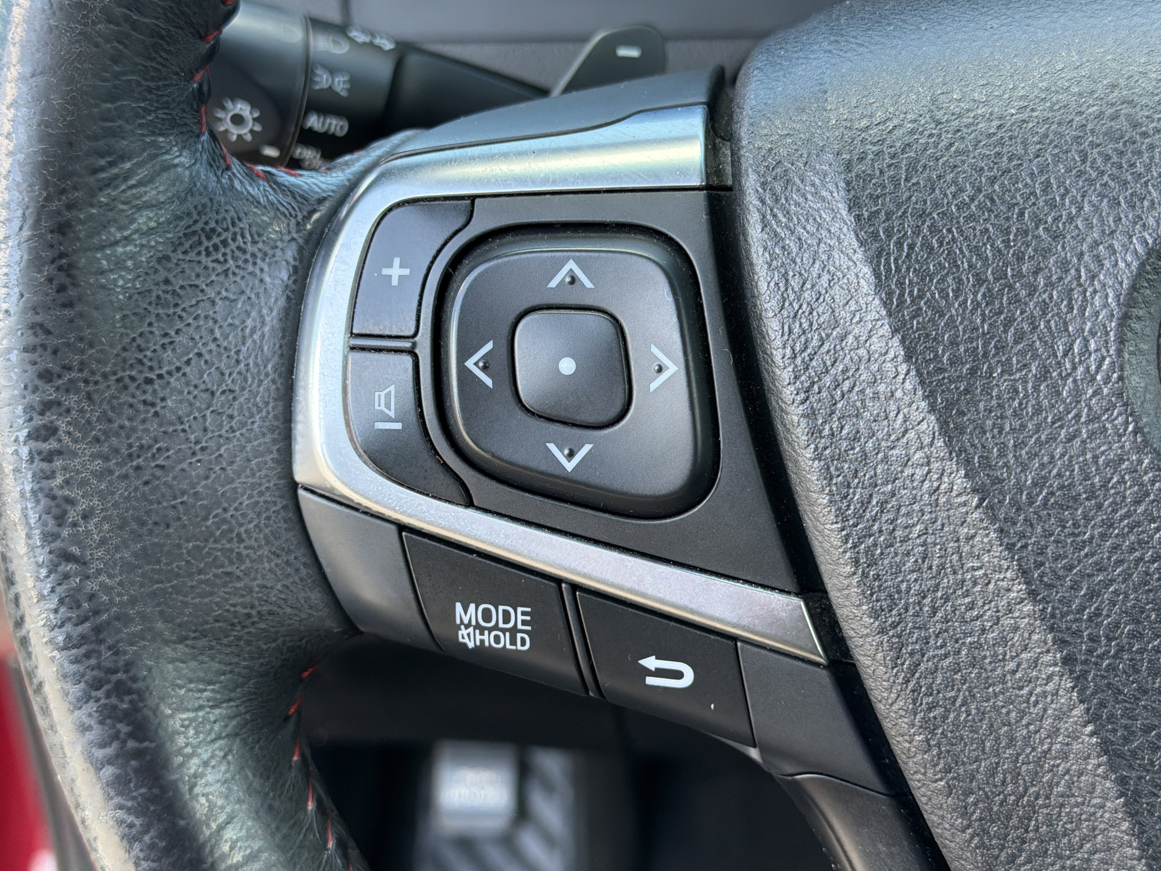 Used 2017 Toyota Camry SE image 39