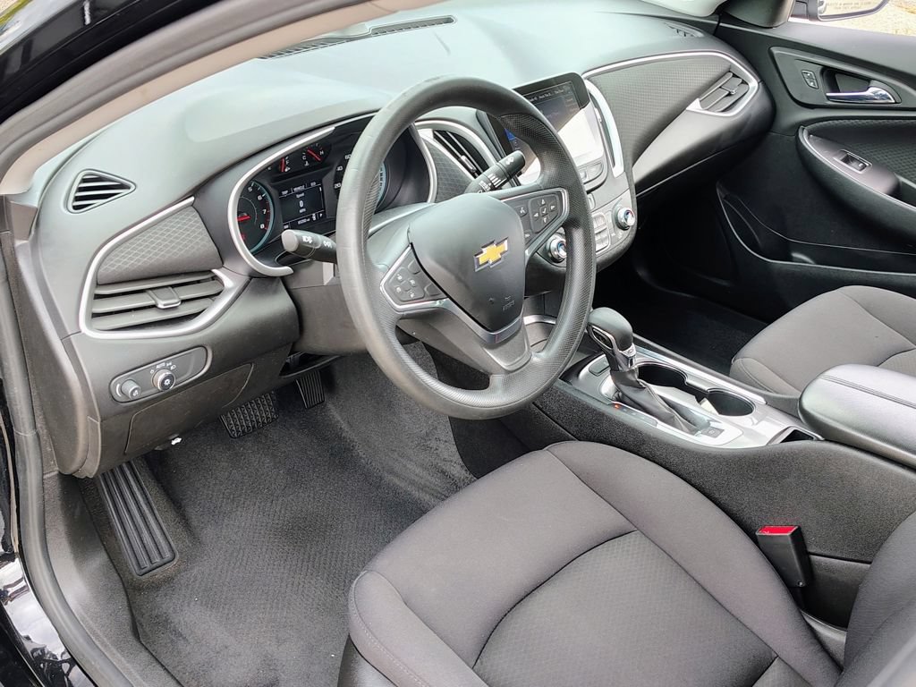 Used 2022 Chevrolet Malibu LT FWD image 15