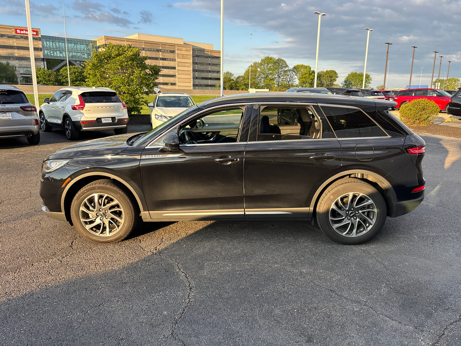 Certified 2022 Lincoln Corsair FWD image 4