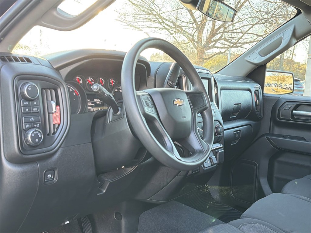Used 2023 Chevrolet Silverado 1500 Custom image 9