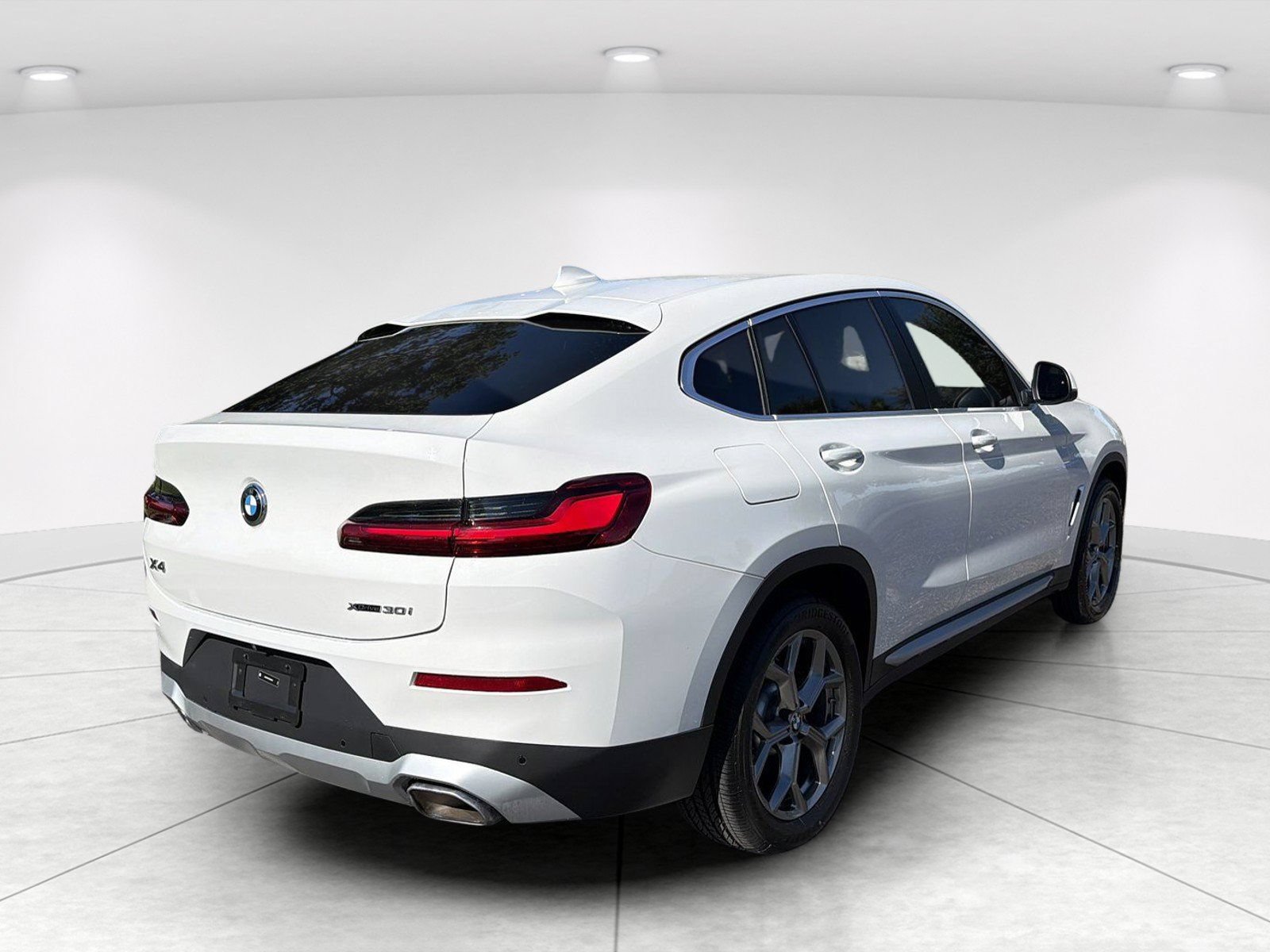 Certified 2025 BMW X4 xDrive30i AWD/4WD image 4