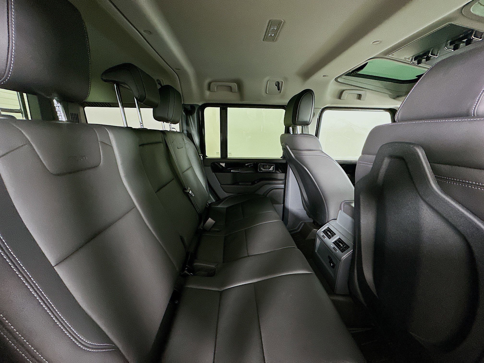 New 2024 INEOS Grenadier Fieldmaster Edition image 47