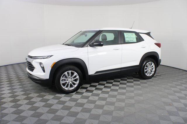 New 2026 Chevrolet TrailBlazer LS image 2