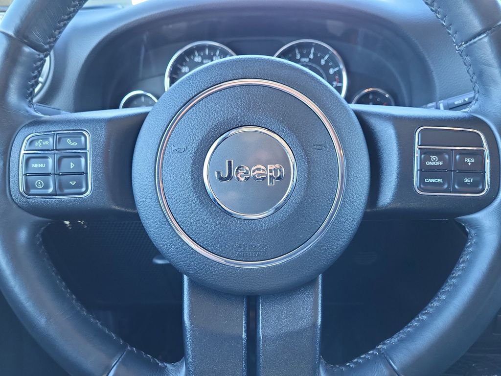 Used 2017 Jeep Wrangler Unlimited Sahara w/ Connectivity Group image 18