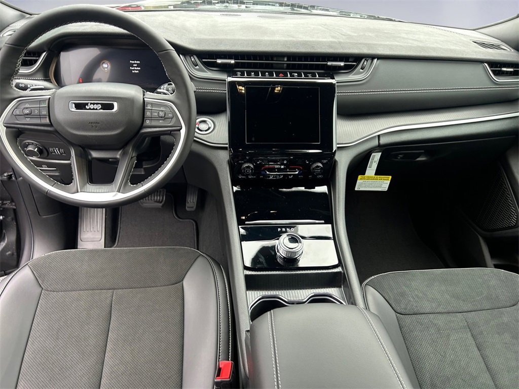New 2025 Jeep Grand Cherokee 4WD image 12