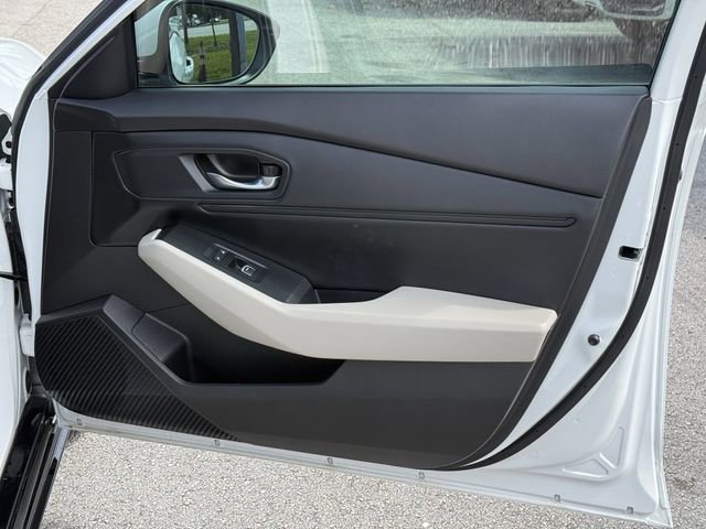 Used 2023 Honda Accord EX-L image 32