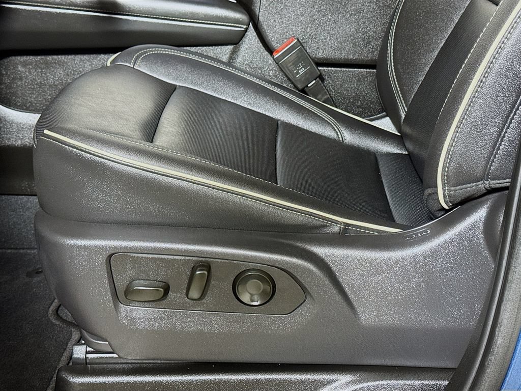 Certified 2025 Chevrolet Suburban Premier RWD image 18