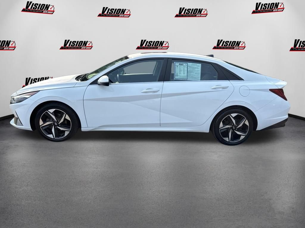 Used 2023 Hyundai Elantra Limited w/ Cargo Package FWD image 8