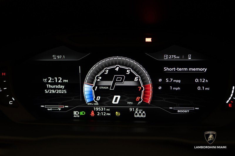 Used 2021 Lamborghini Urus image 59