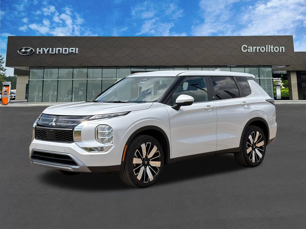 Used 2025 Mitsubishi Outlander SE FWD image 1