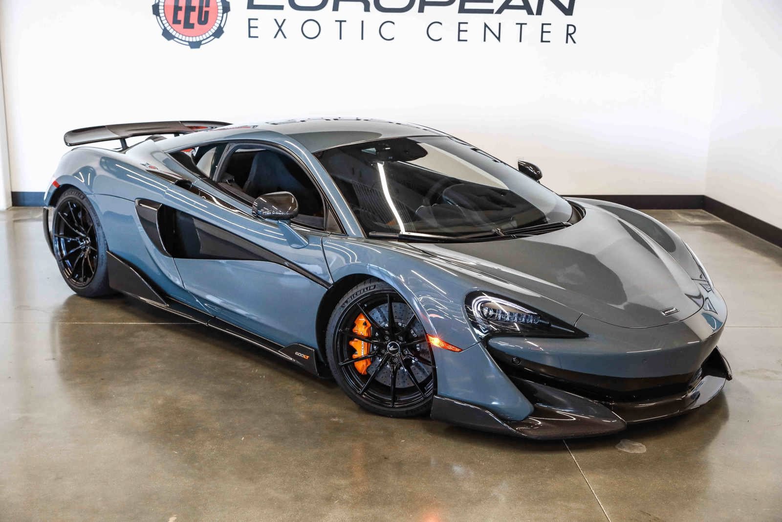 Used 2019 McLaren 600LT RWD image 2