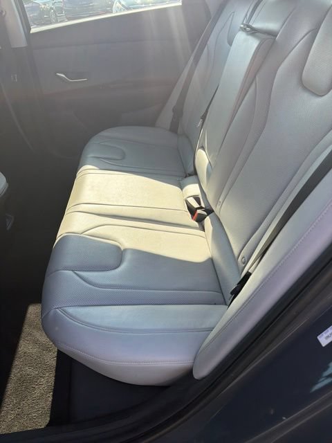 Used 2025 Hyundai Elantra Limited FWD image 9