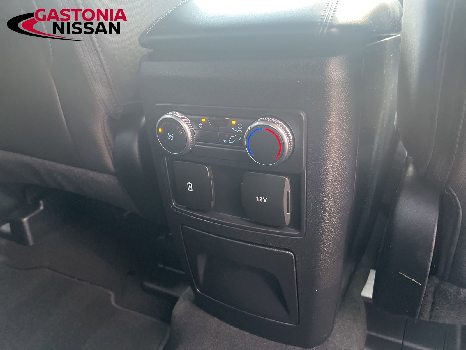 Used 2022 Ford Explorer XLT image 30