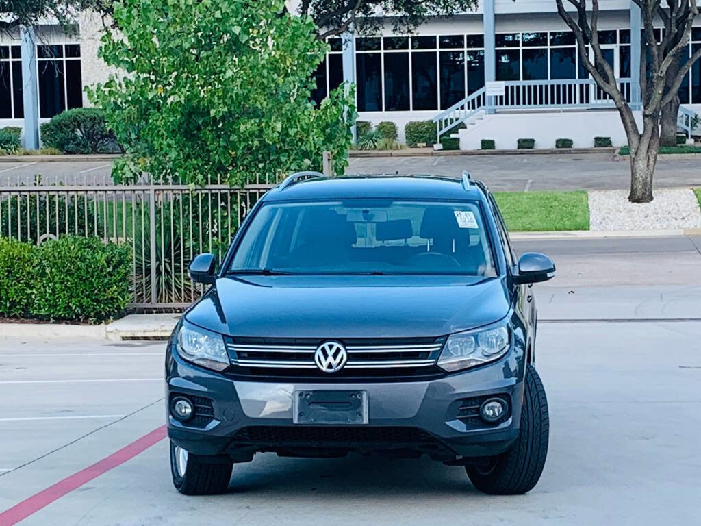 Used 2012 Volkswagen Tiguan SE FWD image 3