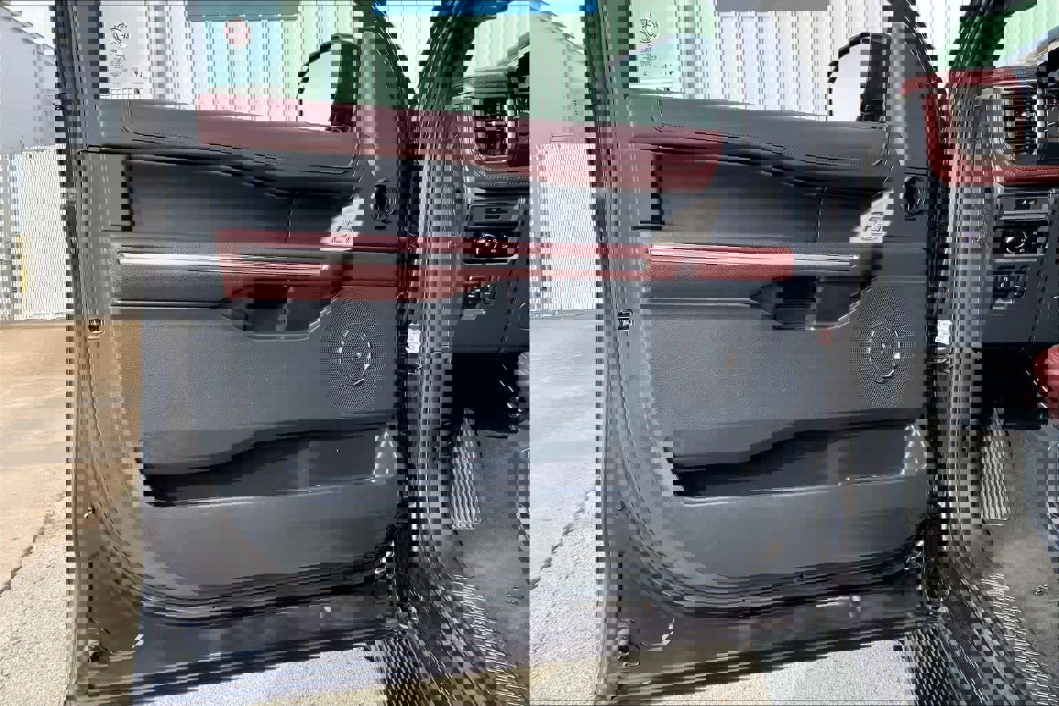 Used 2024 Ford Expedition Max Limited RWD image 22