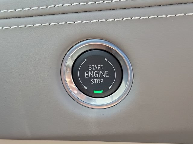 New 2026 Cadillac Escalade Platinum Sport w/ LPO, ONYX Package AWD/4WD image 19