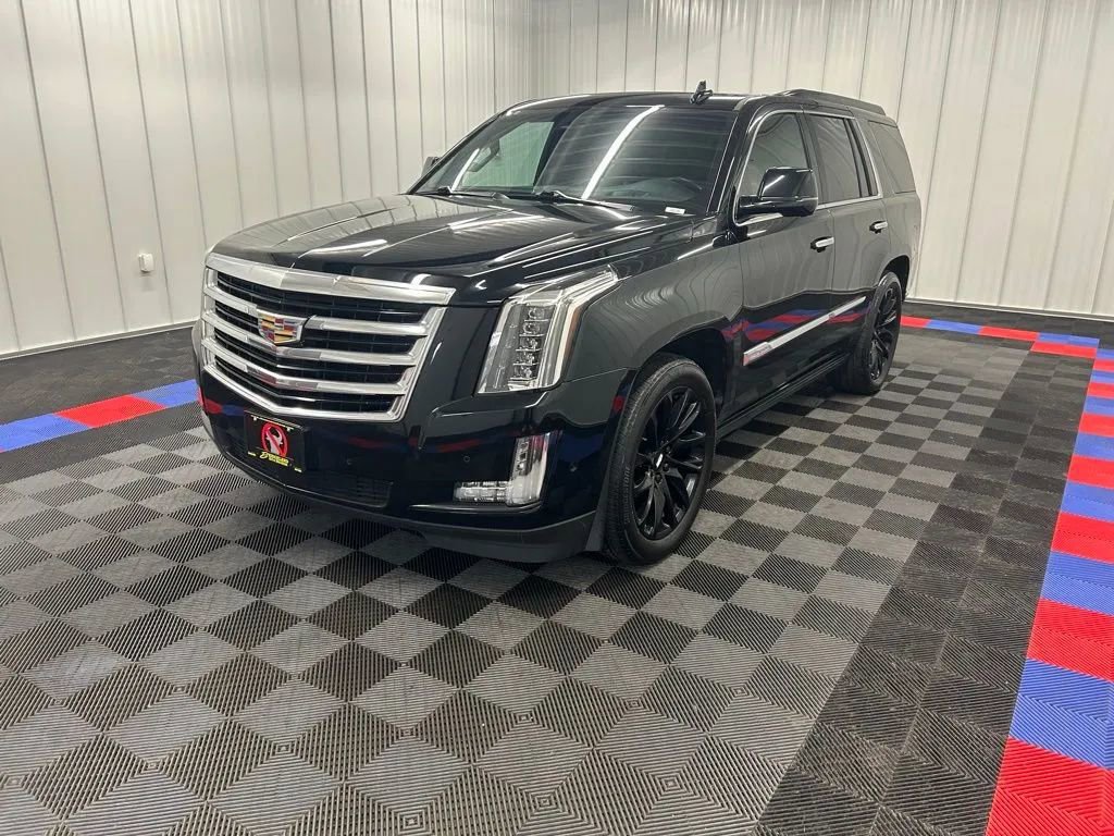 Used 2020 Cadillac Escalade Platinum image 6