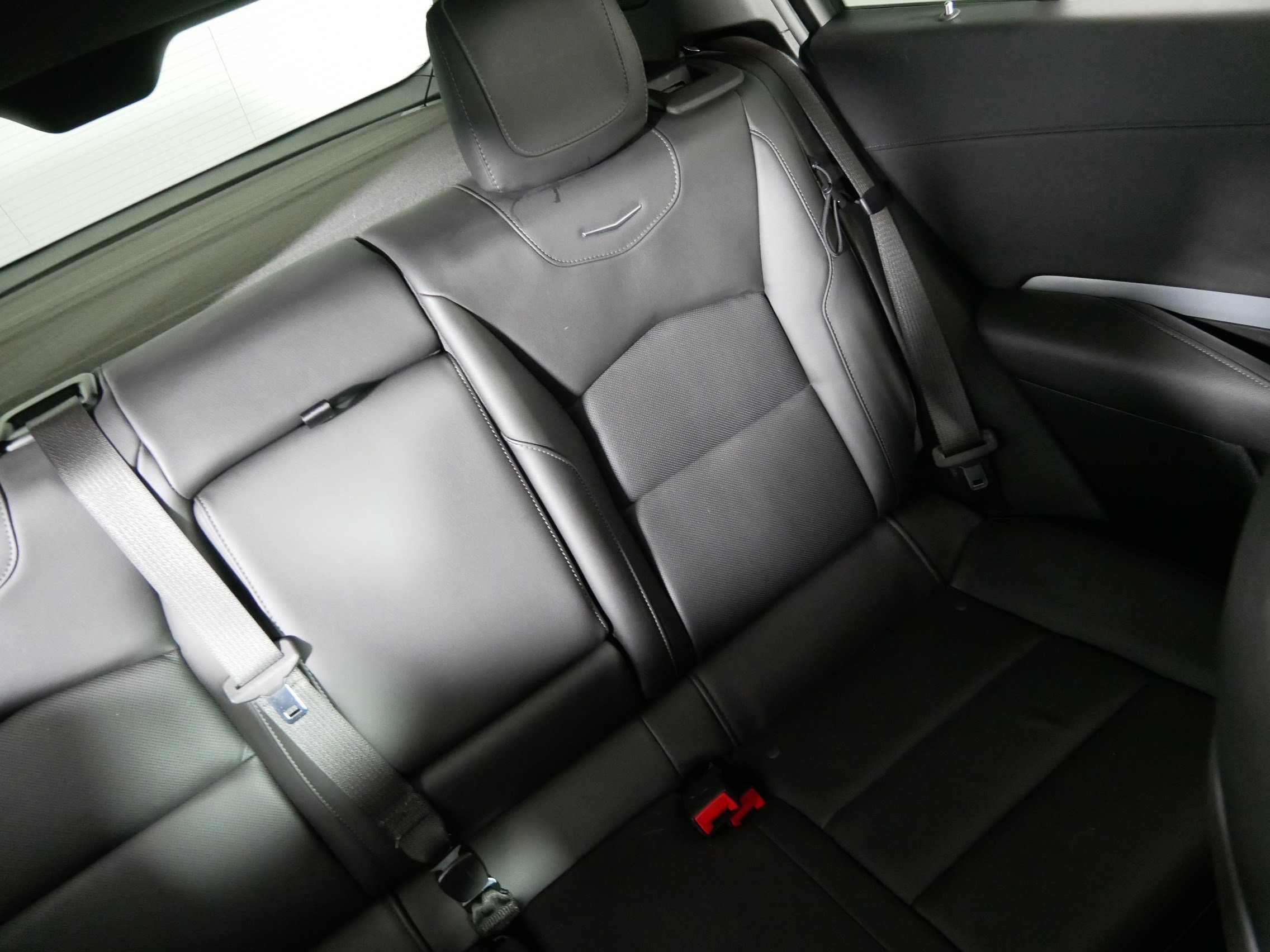 Used 2021 Cadillac XT4 Premium Luxury image 14