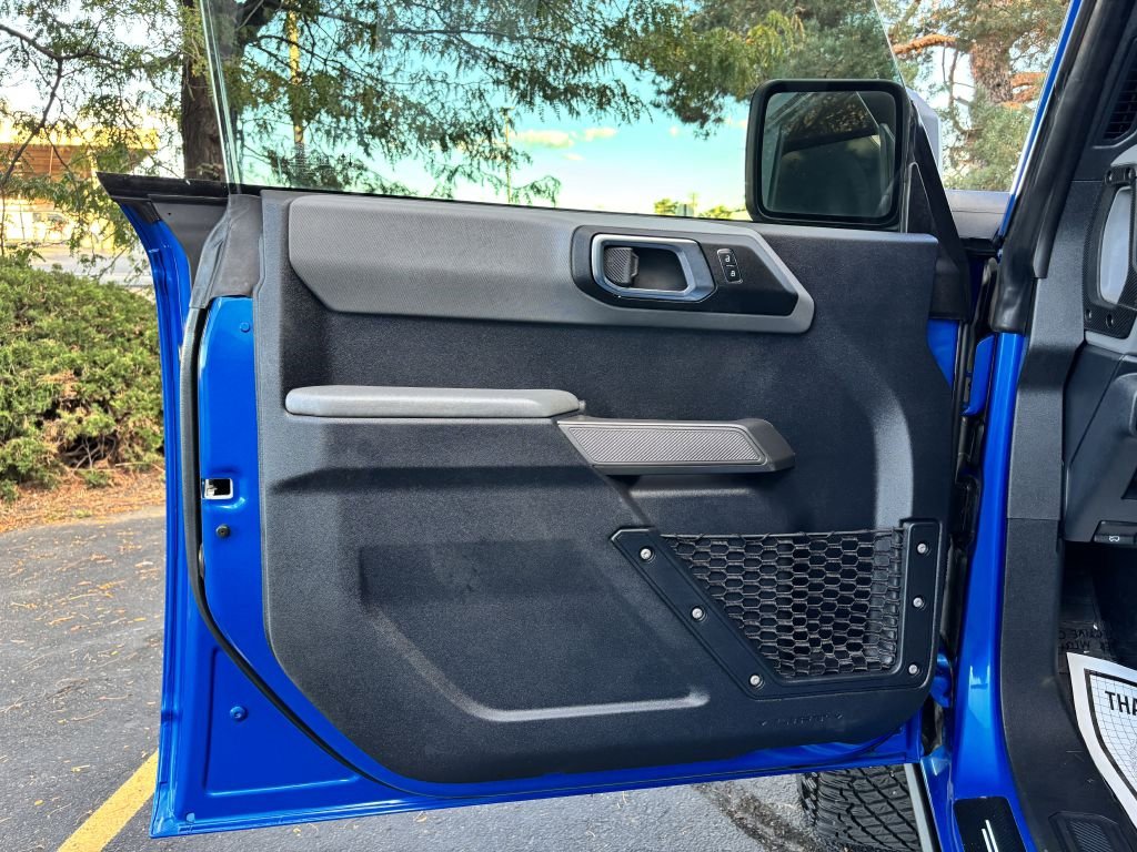 Used 2022 Ford Bronco Black Diamond w/ Sasquatch Package image 18