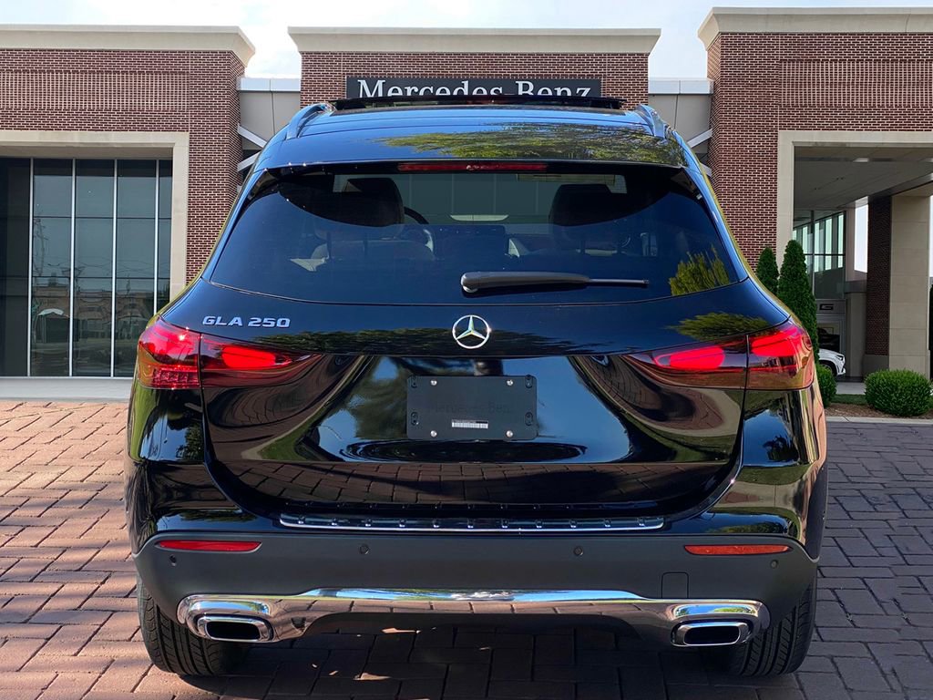 Certified 2025 Mercedes-Benz GLA 250 image 5