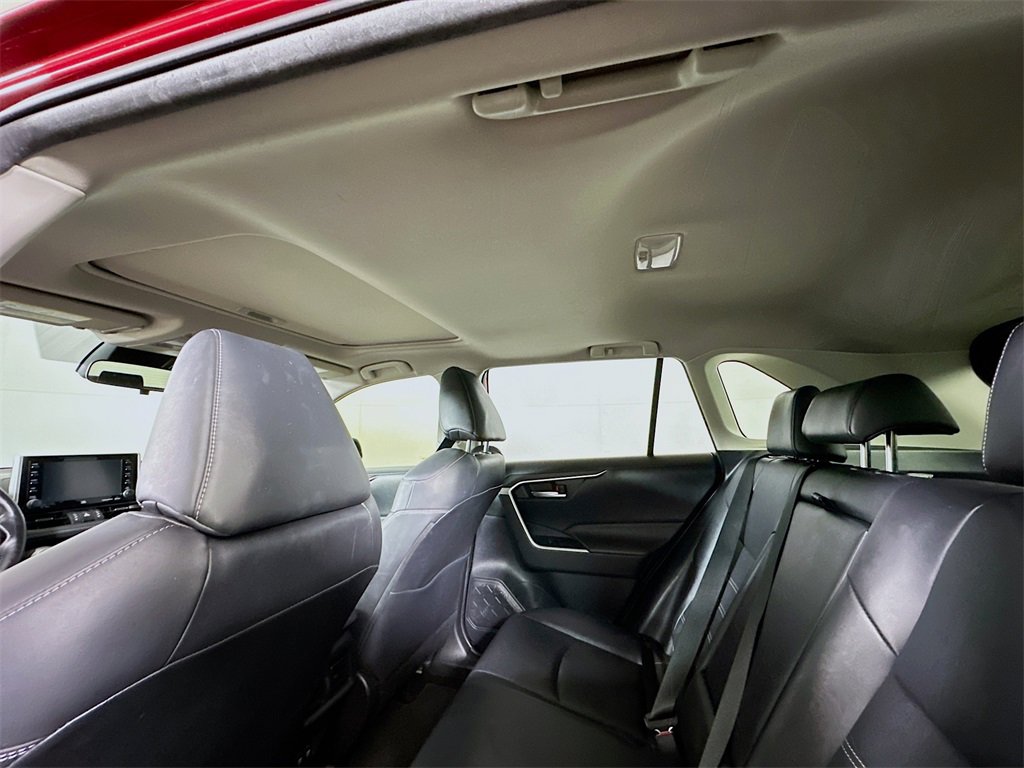 Used 2019 Toyota RAV4 XLE Premium image 13