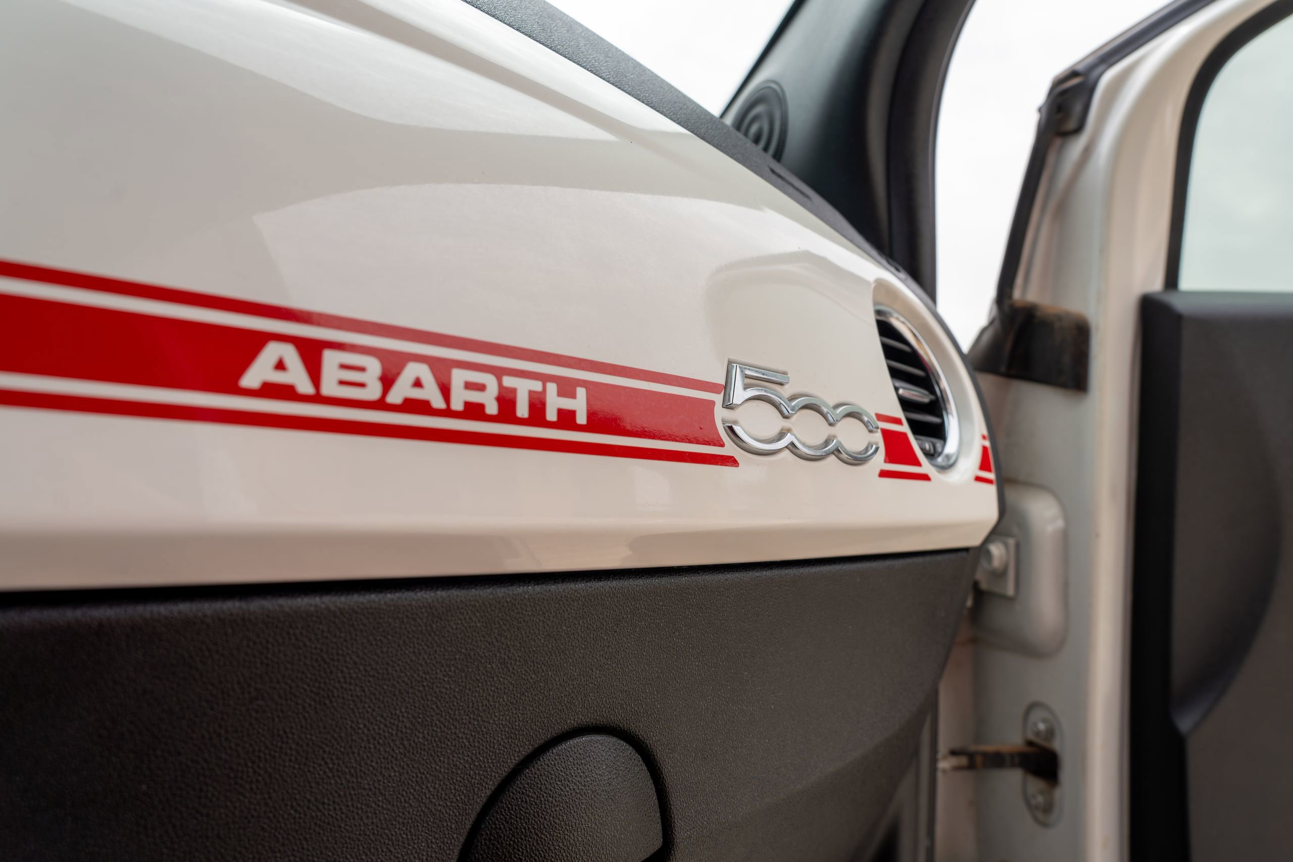 Used 2013 FIAT 500 Abarth w/ Comfort/Convenience Group image 18