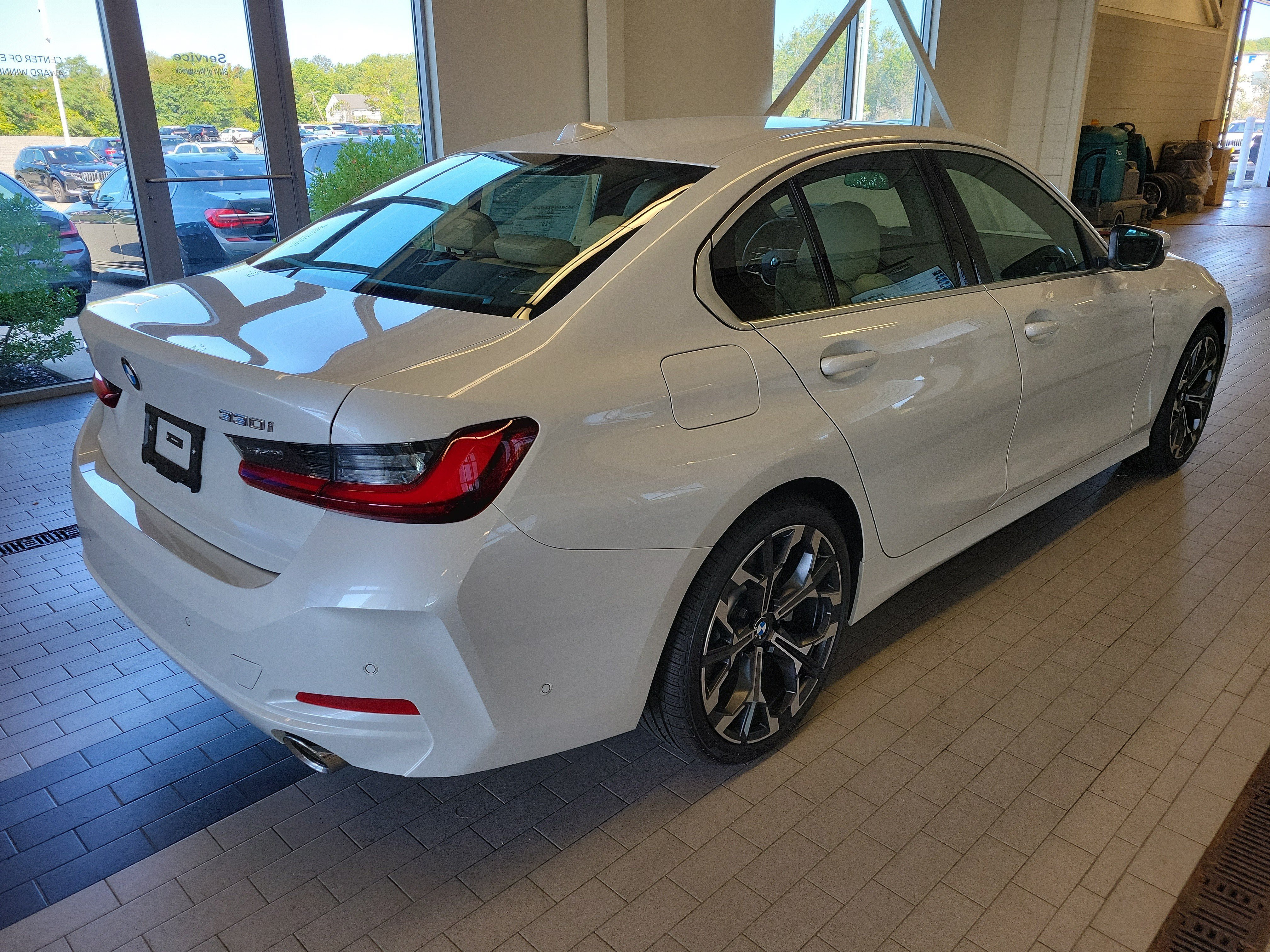 New 2026 BMW 330i xDrive Sedan w/ Premium Package AWD/4WD image 7