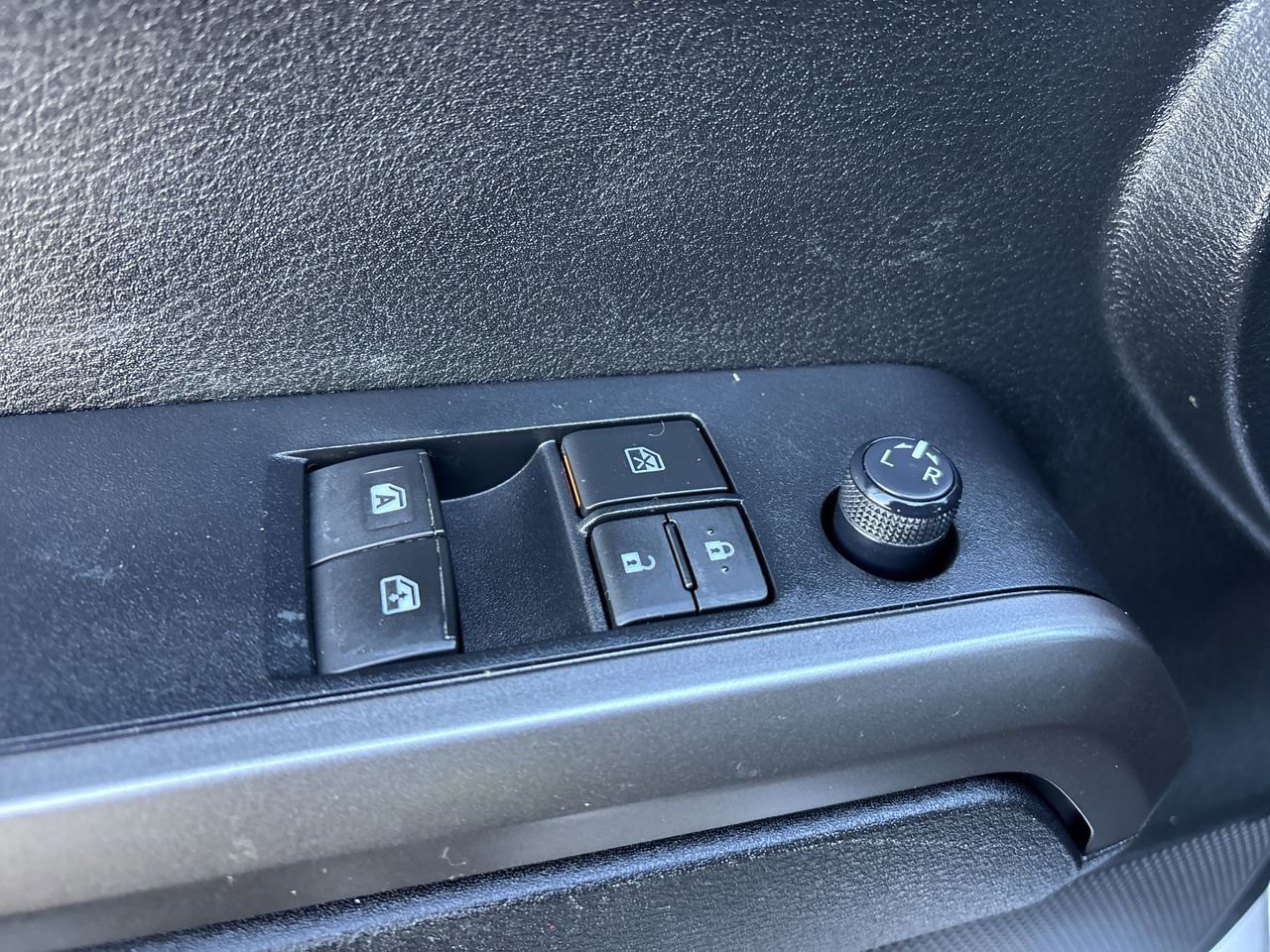 Used 2022 Toyota Tacoma SR5 image 17