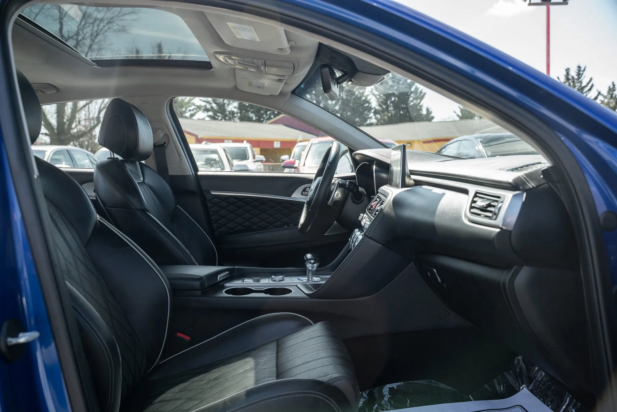 Used 2019 Genesis G70 2.0T Advanced w/ Dynamic Package image 12