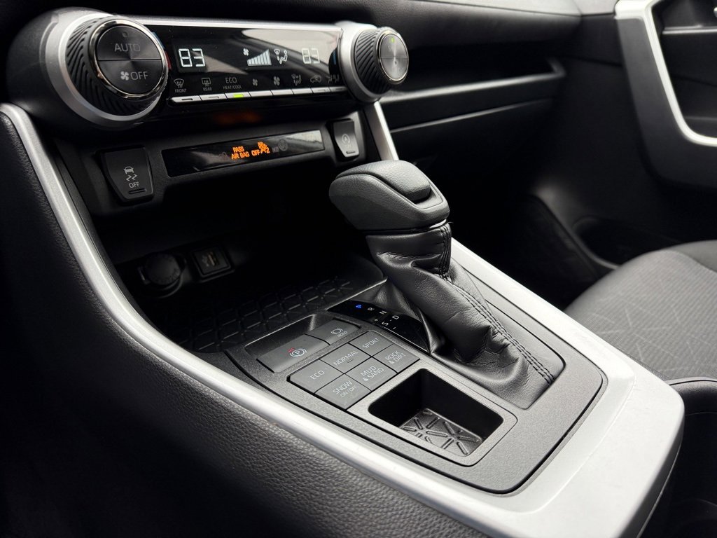 Certified 2025 Toyota RAV4 XLE image 28
