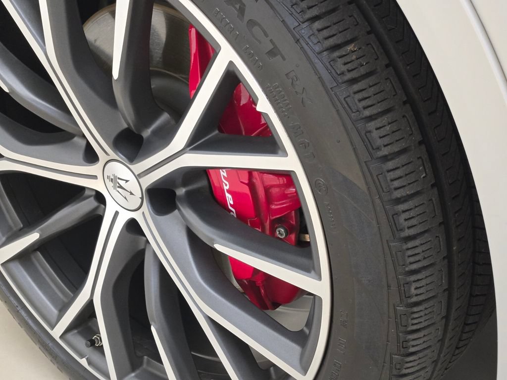 Certified 2023 Maserati Grecale Modena AWD/4WD image 14