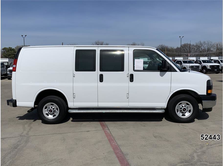 Used 2024 GMC Savana 2500 w/ Driver Convenience Package image 5