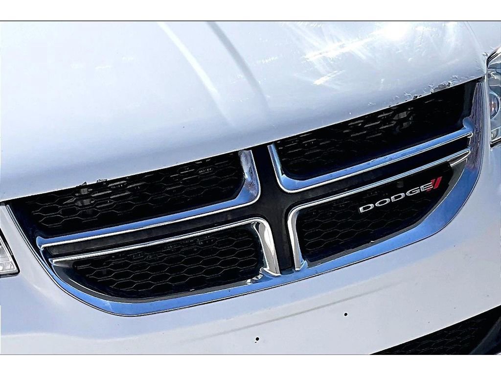 Used 2018 Dodge Grand Caravan w/ UConnect Hands-Free Group image 30