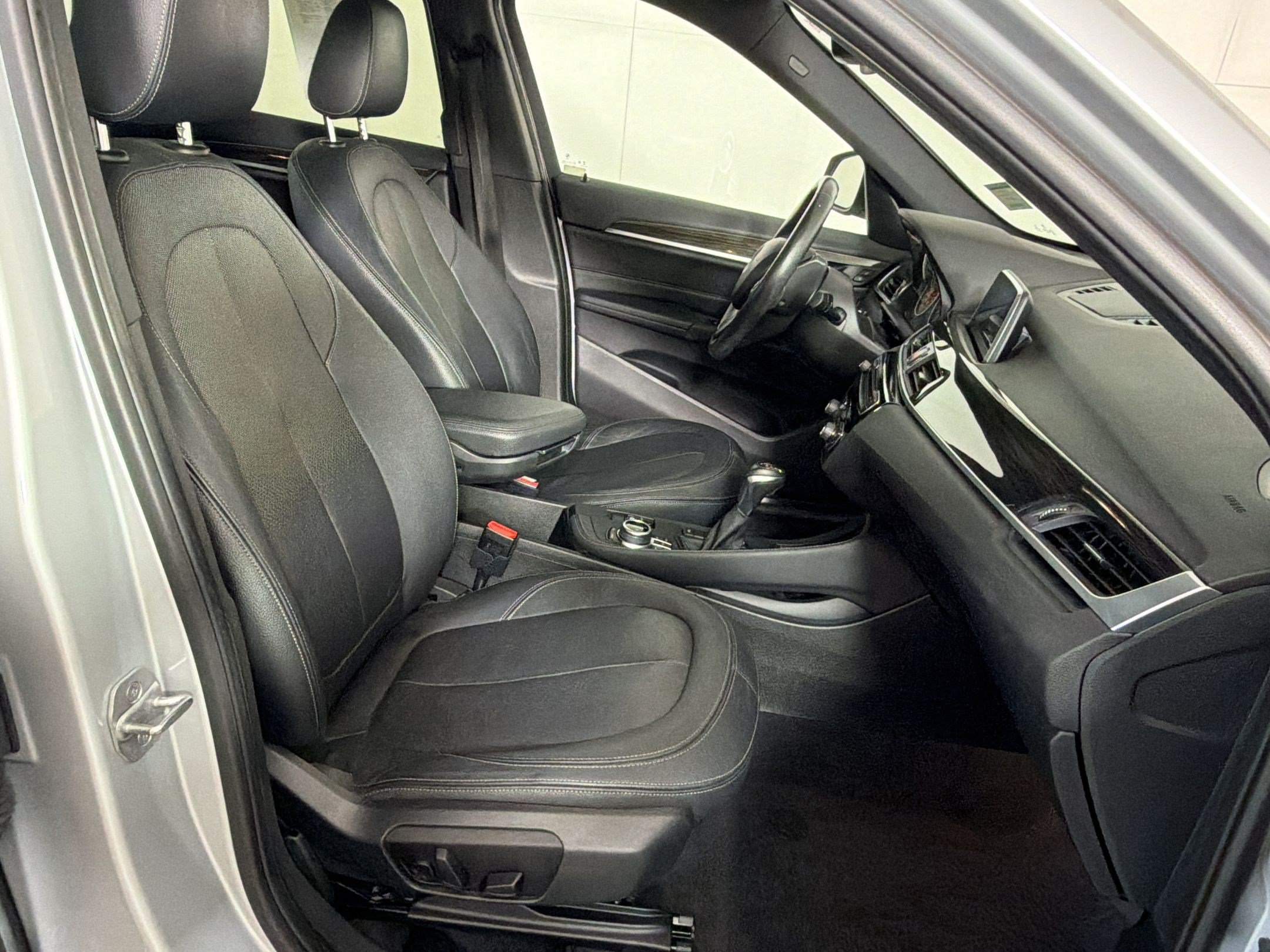 Used 2018 BMW X1 xDrive28i AWD/4WD image 31