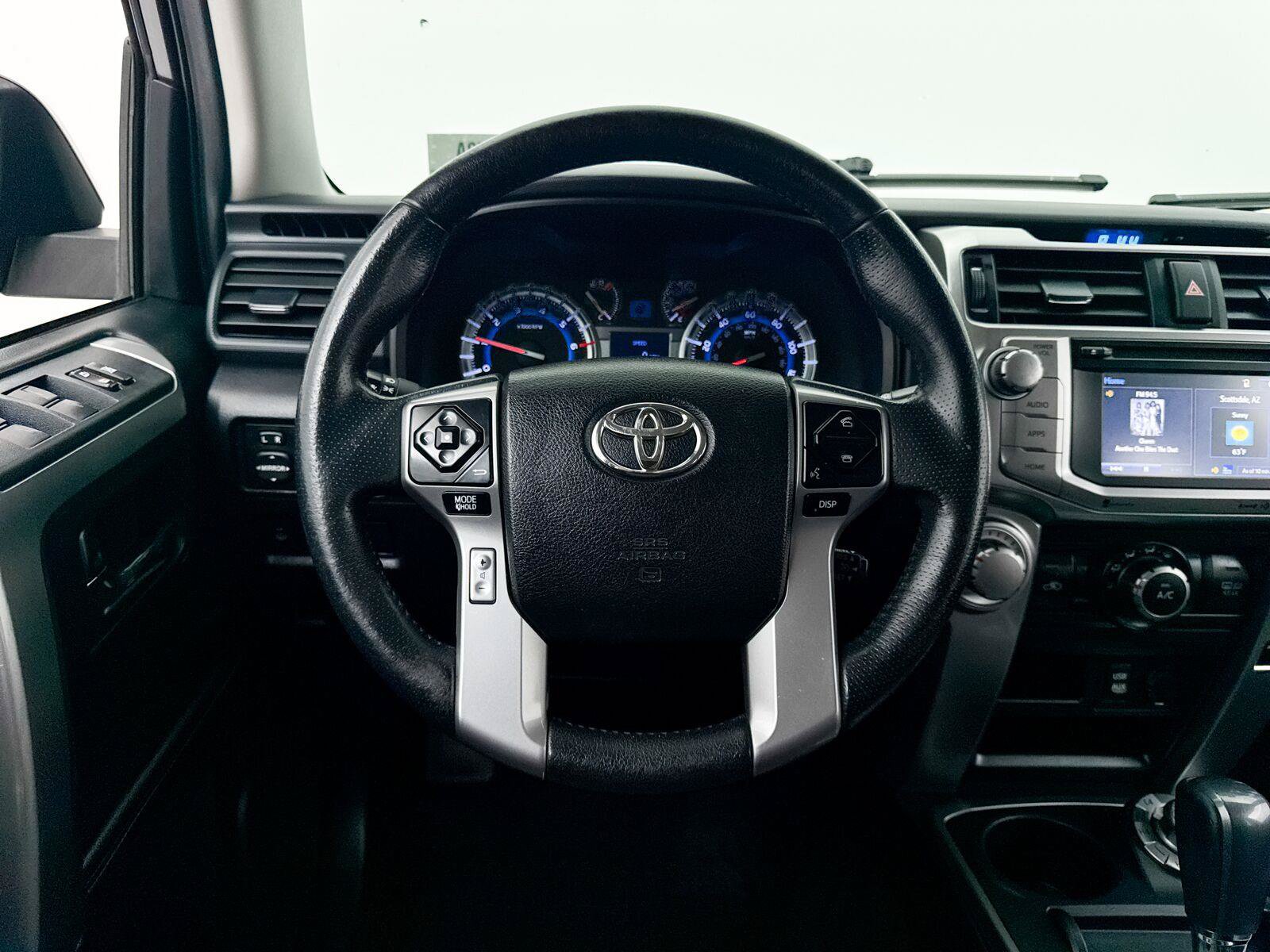Used 2018 Toyota 4Runner SR5 AWD/4WD image 6