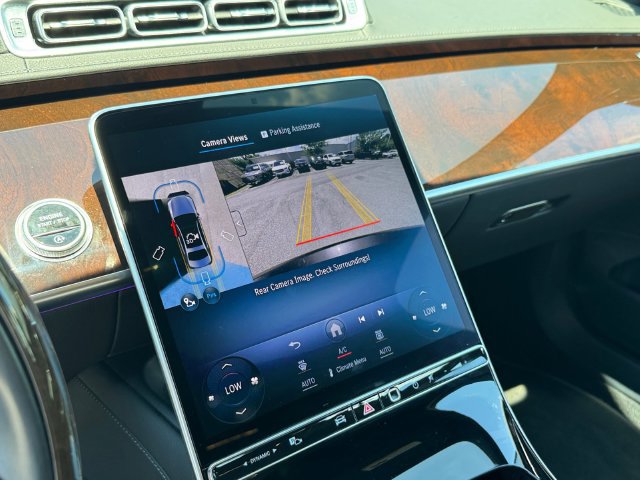 Used 2025 Mercedes-Benz S 500 4MATIC image 25