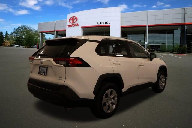 Used 2023 Toyota RAV4 LE AWD/4WD image 2