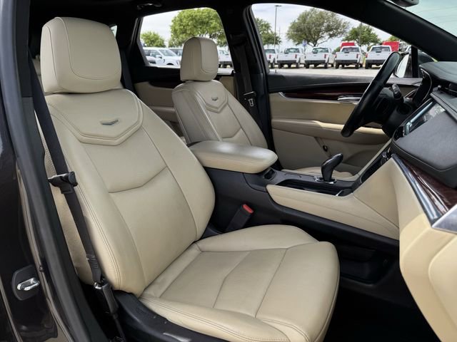 Used 2019 Cadillac XT5 Luxury image 31