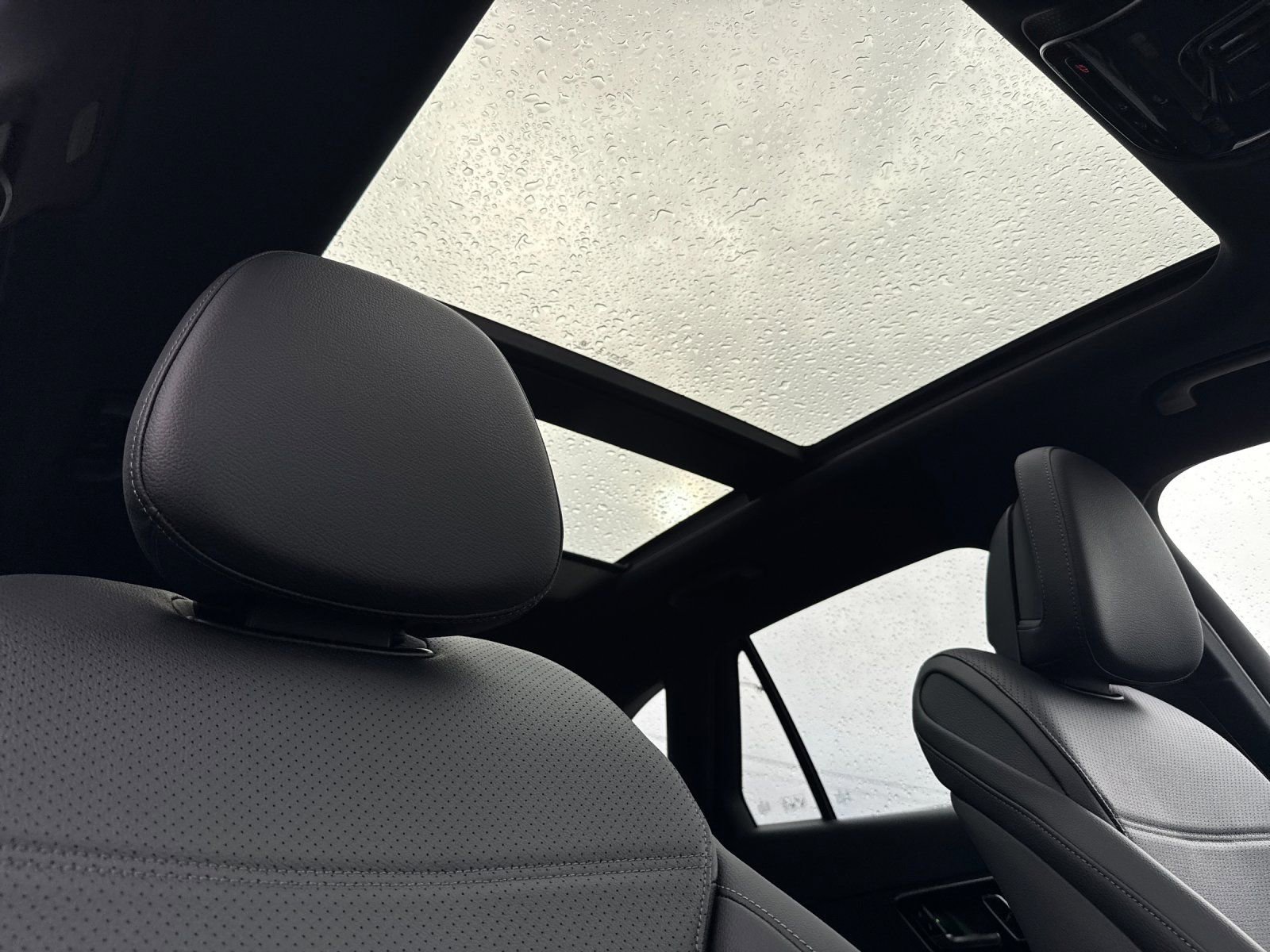 New 2025 Mercedes-Benz GLC 350e 4MATIC image 17