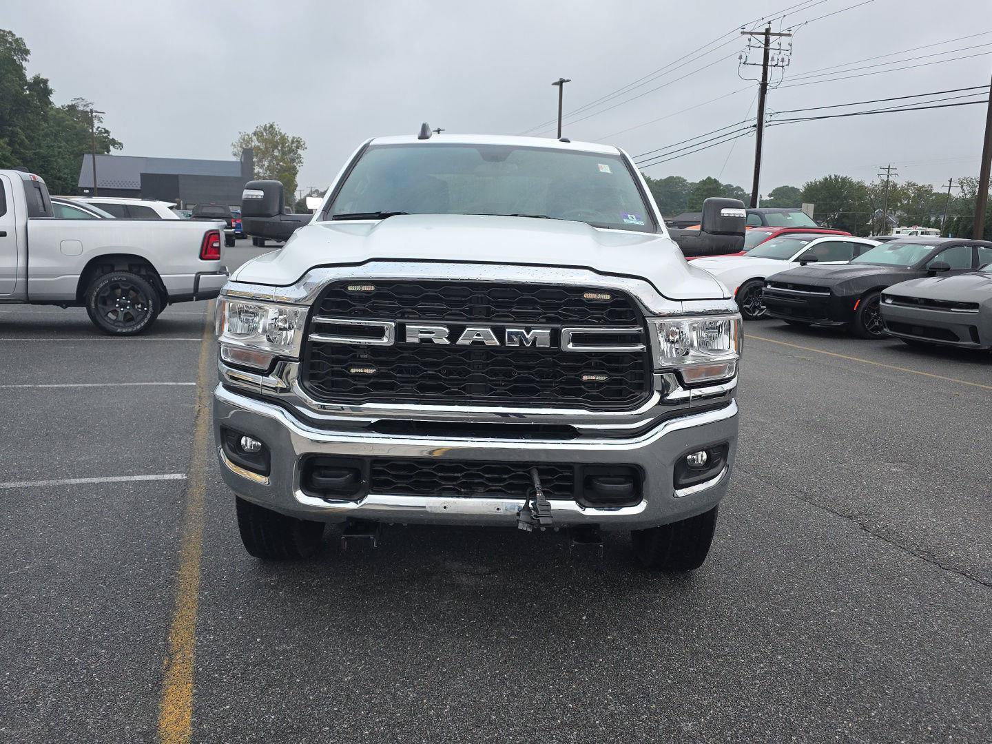 Used 2024 RAM 3500 Tradesman w/ Chrome Appearance Group AWD/4WD image 2
