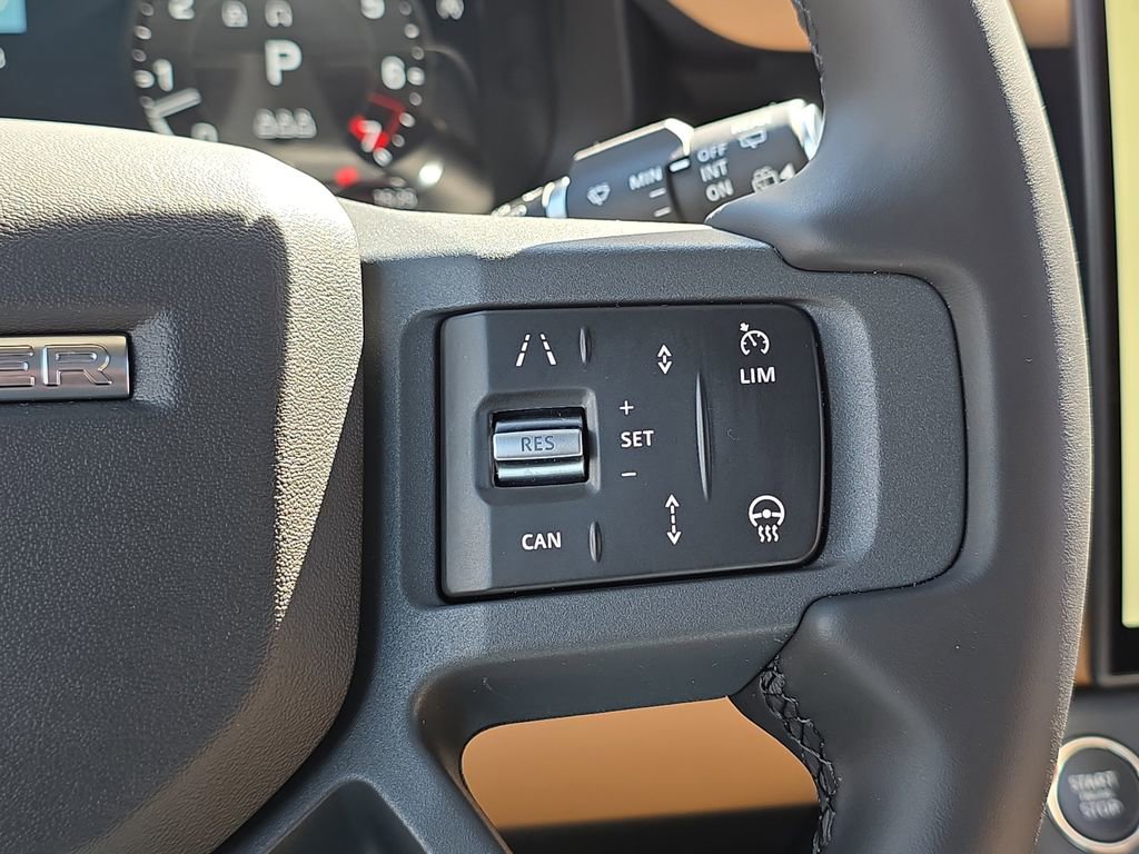 New 2026 Land Rover Defender 110 X-Dynamic SE image 17