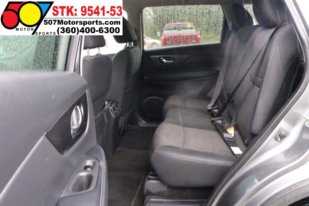 Used 2018 Nissan Rogue SV AWD/4WD image 15