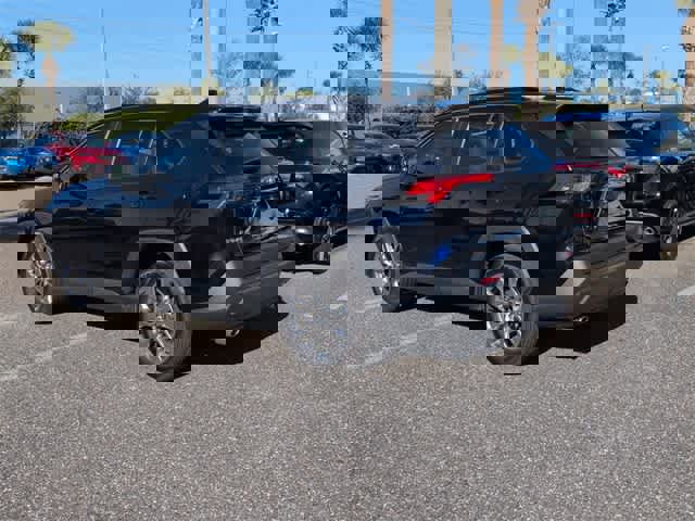 Used 2021 Toyota RAV4 XLE Premium image 6